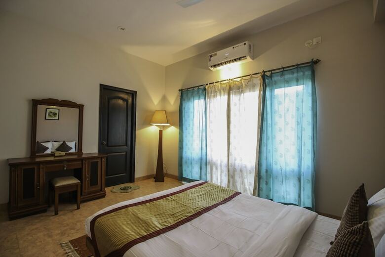 Hotel Oyo 10871 Home Luxurious 3bhk Dona Paula