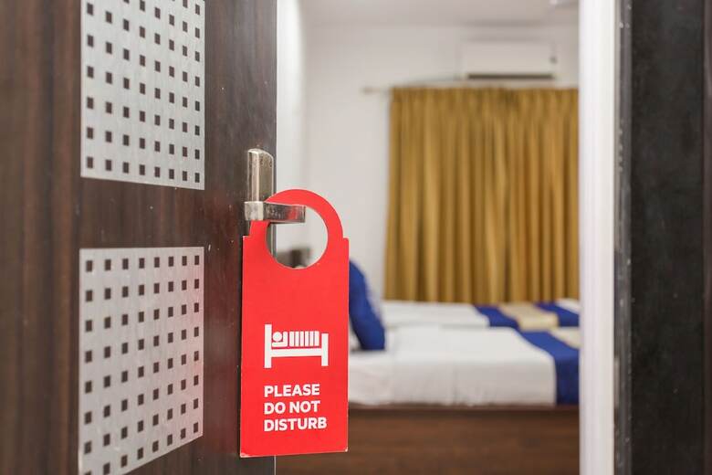 Hotel Oyo 7150 Apartment Metro View Residency