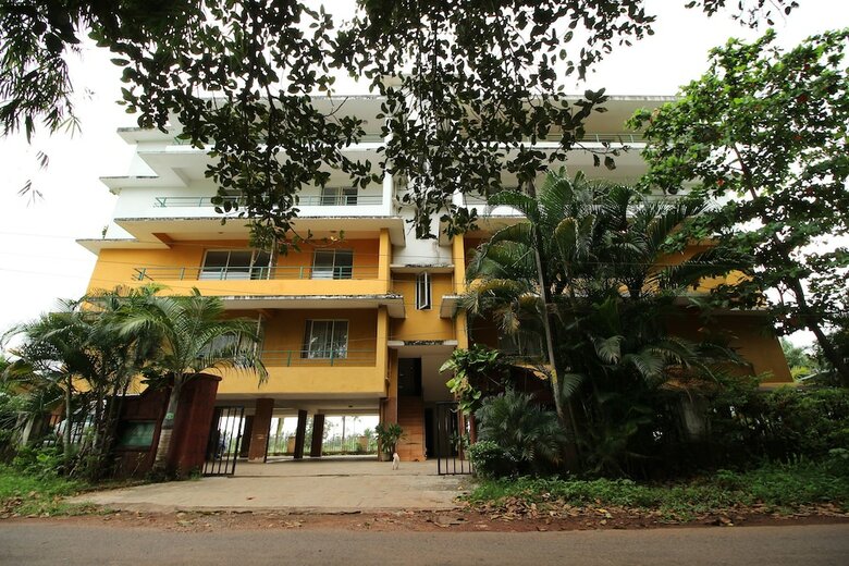Apartamentos Oyo 9881 Home Pool View 2bhk Varca Beach