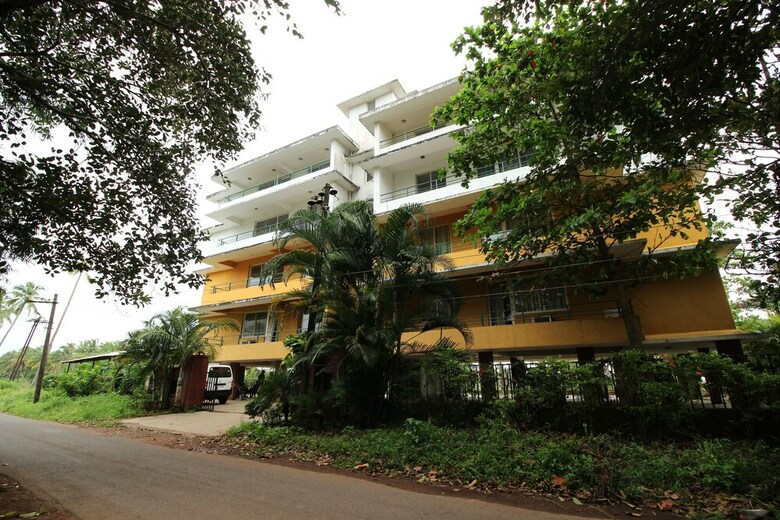 Apartamentos Oyo 9881 Home Pool View 2bhk Varca Beach