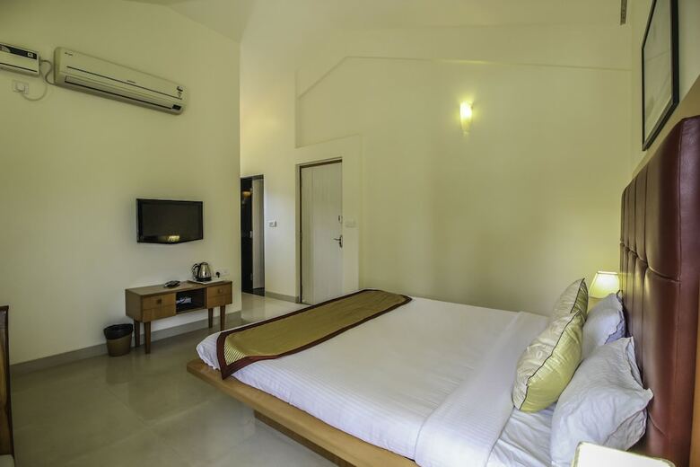 Oyo 10157 Home Exotic 4bhk Villa Dona Paula