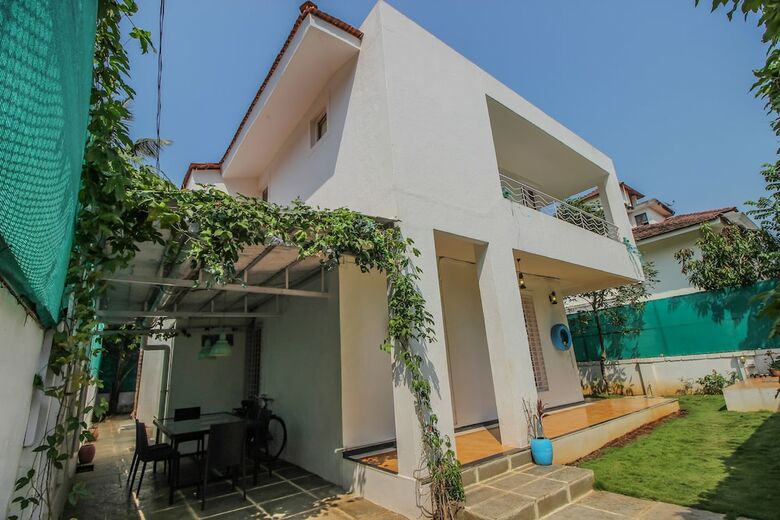 Oyo 10157 Home Exotic 4bhk Villa Dona Paula