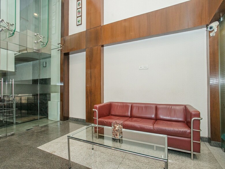 Oyo 461 New Rainbow Business Hotel