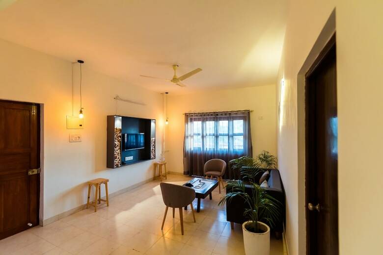 Villa Oyo 10740 Home 2bhk Calangute Beach