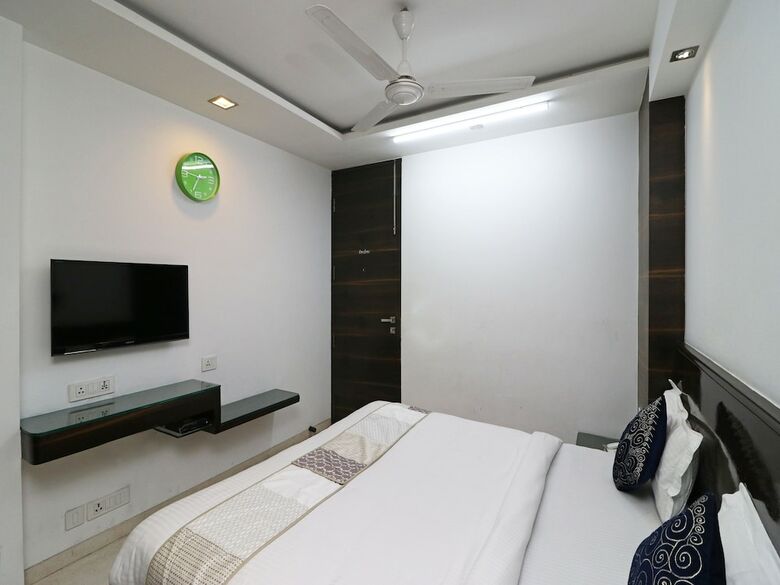 Hotel Oyo 9536 Bee For Home Stay
