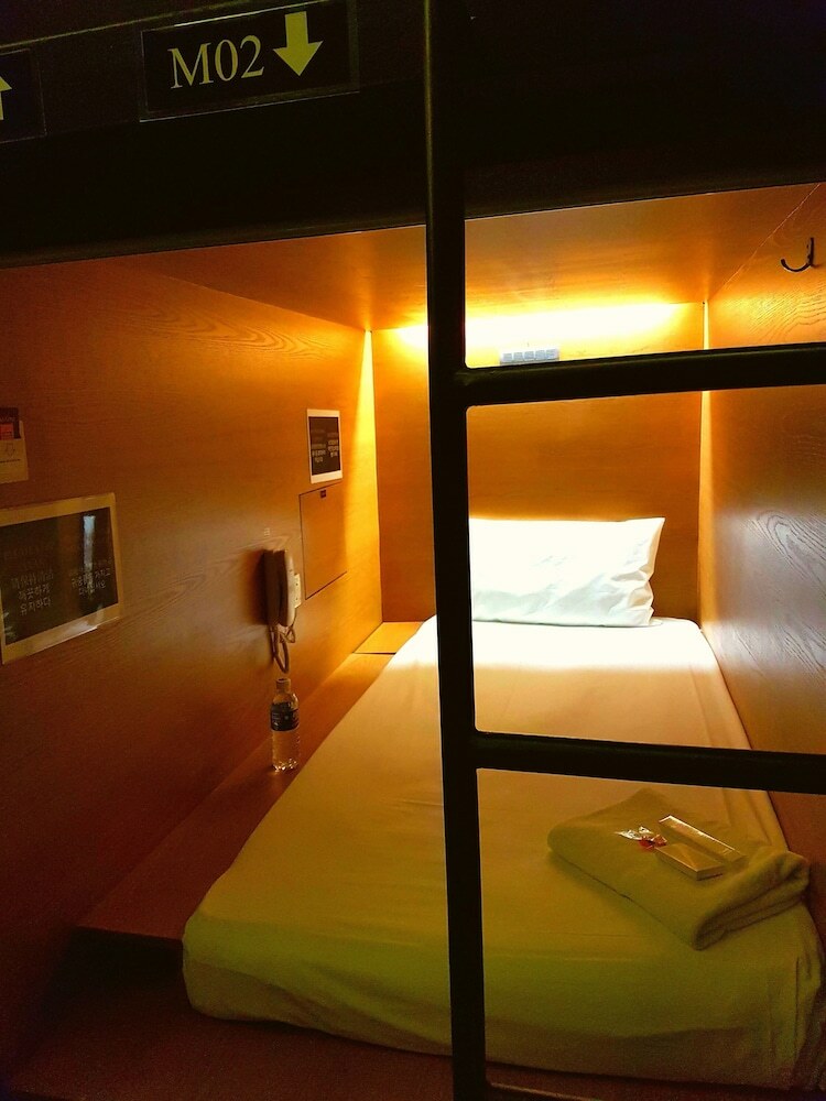 Napzone Klia By Sovotel (airside Transit Hotel)