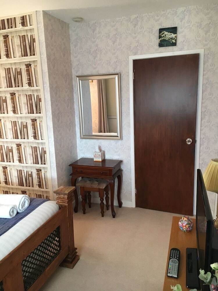 Ashbank Lodge Bed And Breakfast