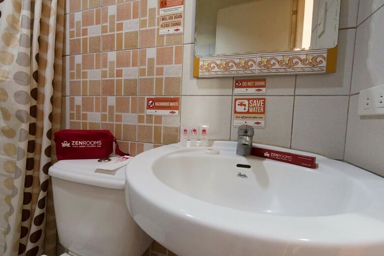 Hotel Zen Rooms A. Villalon Drive