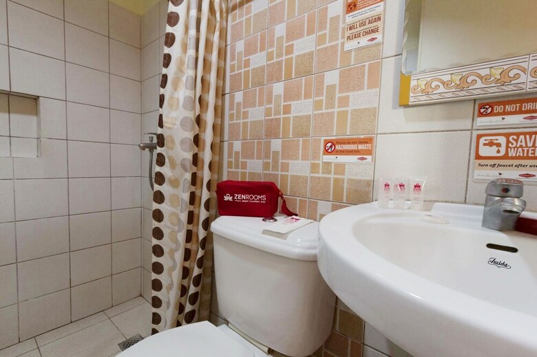 Hotel Zen Rooms A. Villalon Drive