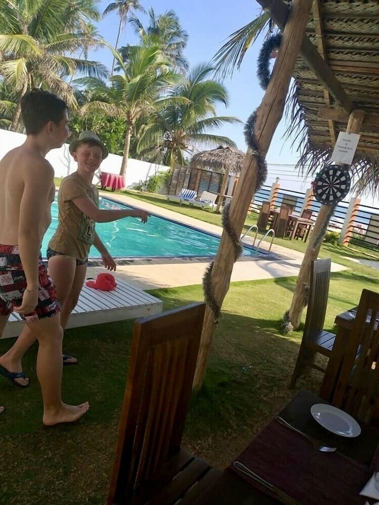 Hotel Crystal Resort Dickwella