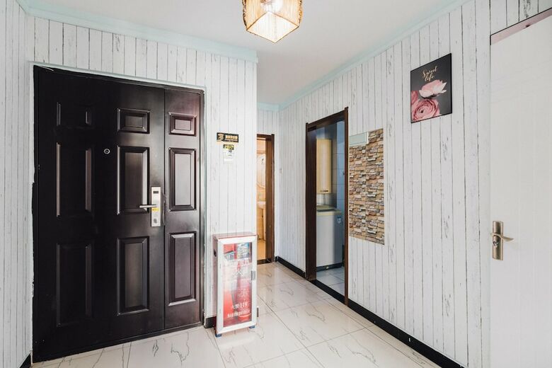 Jiayuhuxiao Apartment