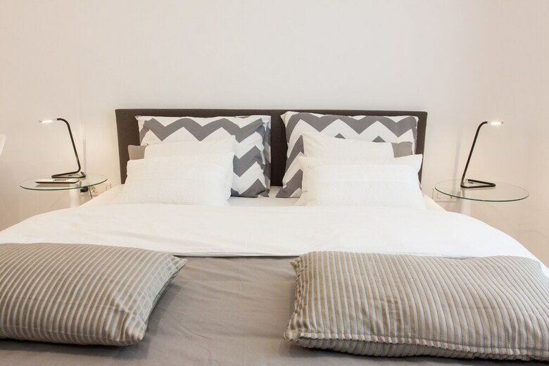 Tesla Boutique Apartments & Rooms