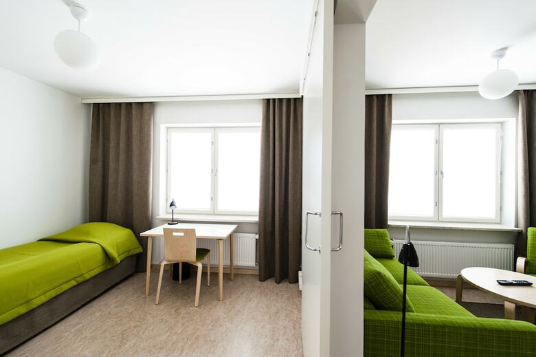 Hotel T��l� Towers