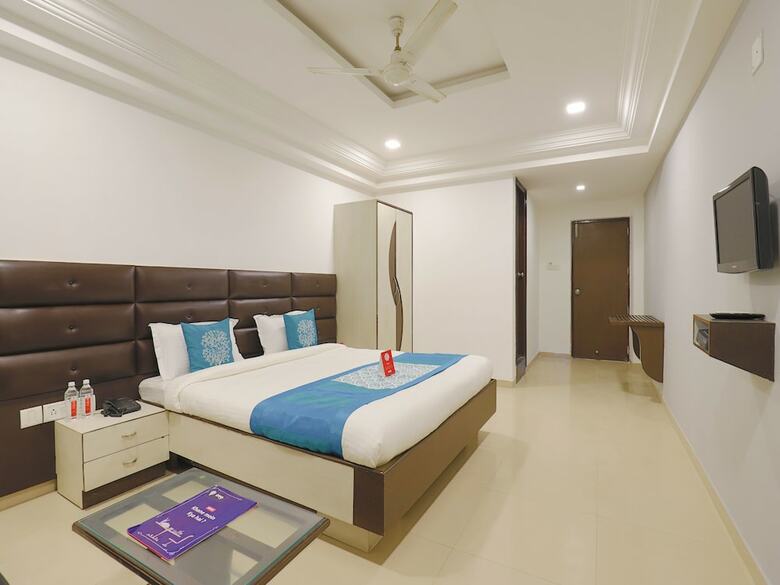 Hotel Oyo Flagship 321 Vastrapur Ahmedabad