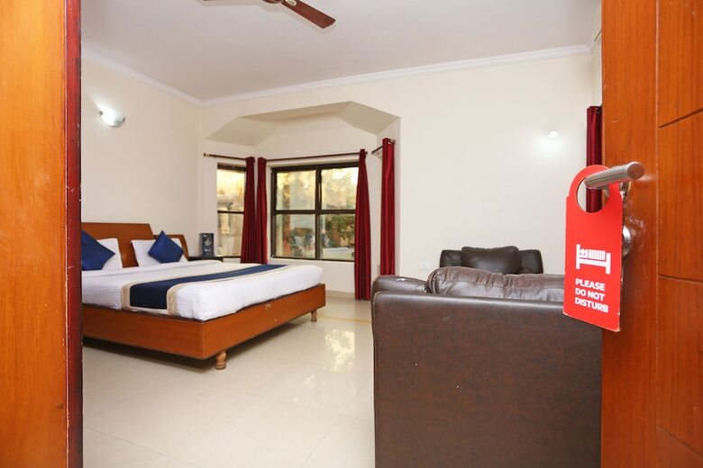 Hotel Oyo 4877 Chandrasekharpur