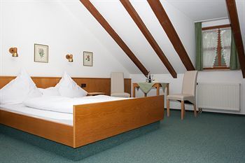 Hostal Landgasthof Zum Raben