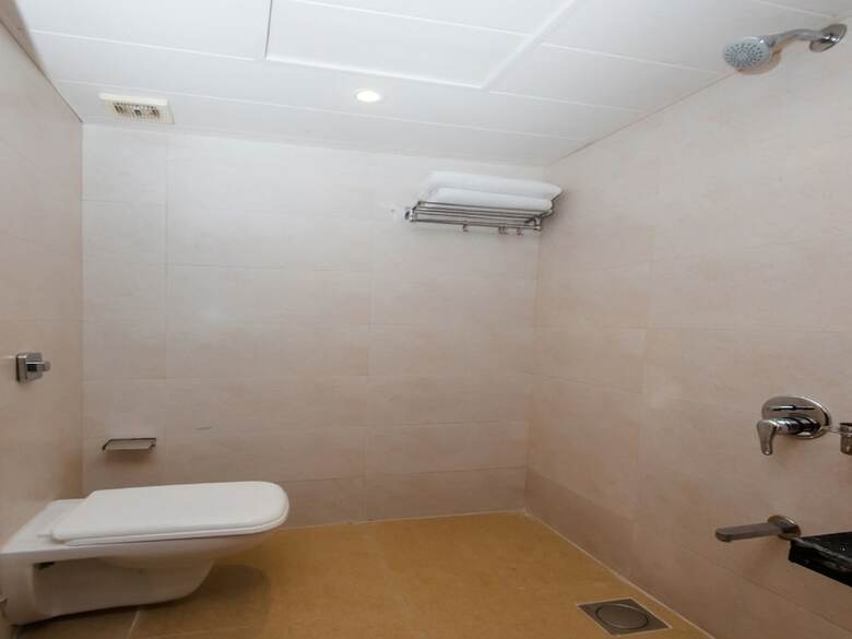 Oyo 9575 Hotel Absolute Comfort