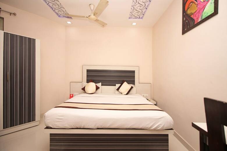 Oyo 3202 Hotel Gayatri Residency
