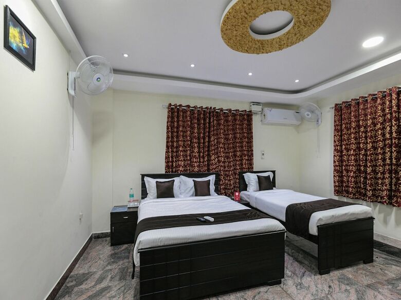 Hotel Oyo 4584 India Gate