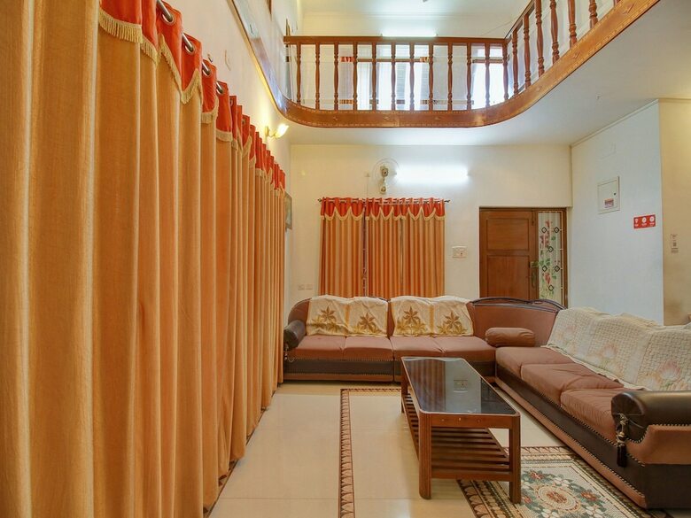Hotel Oyo 5287 White Glow Apartments