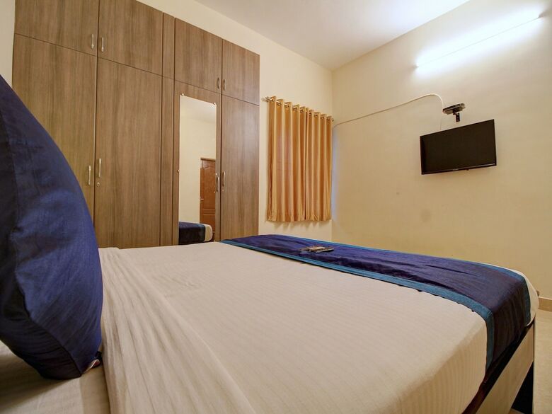 Hotel Oyo 5287 White Glow Apartments