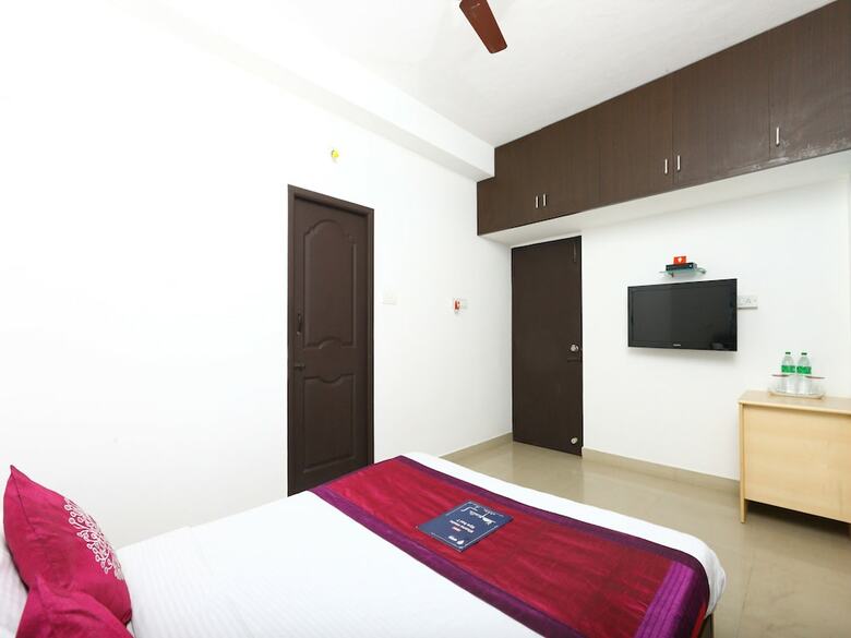 Hotel Oyo 5448 Phoenix Hospitality Apartments