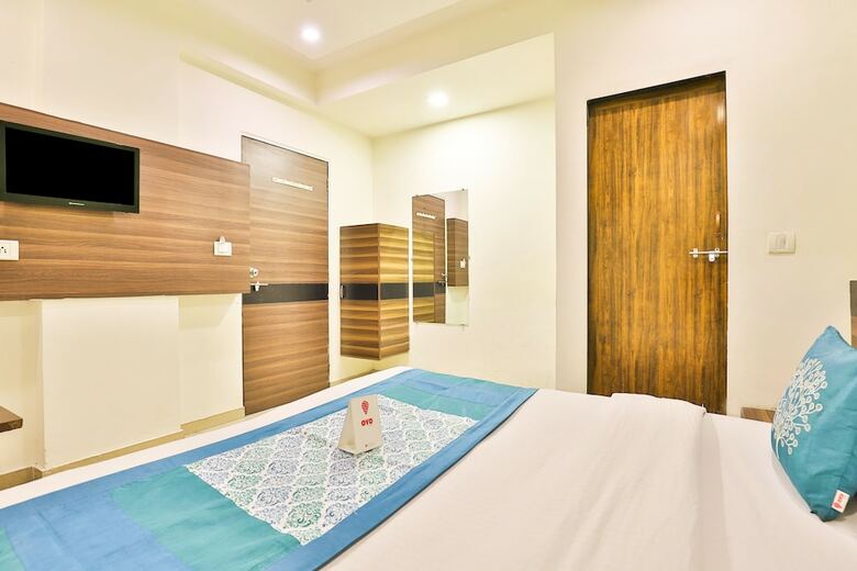 Oyo 6752 Hotel Apollo