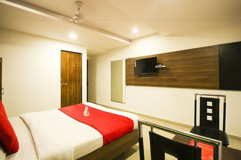 Oyo 6752 Hotel Apollo