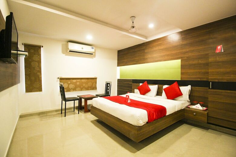 Oyo 6752 Hotel Apollo