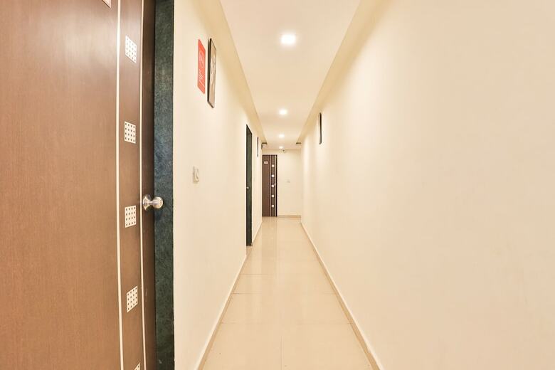 Oyo 6752 Hotel Apollo