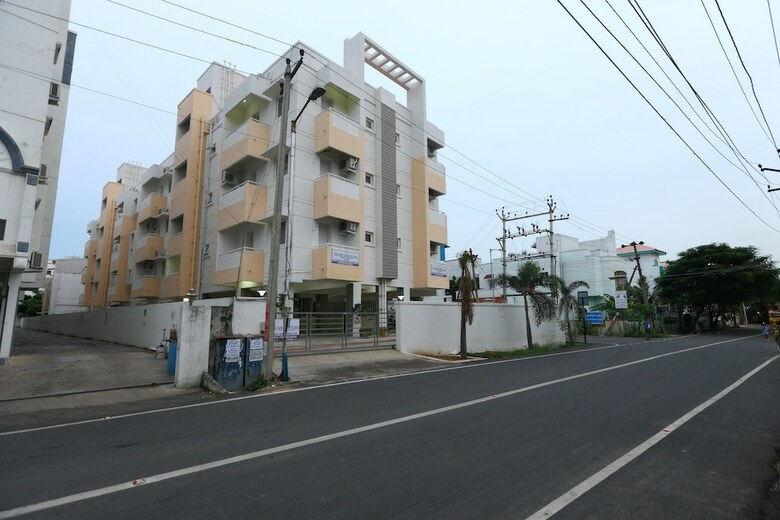 Hotel Oyo 9260 Olive Castles Inn
