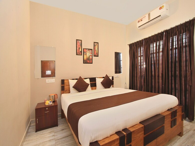 Hotel Oyo 10182 Avyukta Homestay