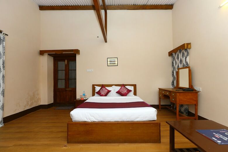 Hotel Oyo 9080 Hillwood Cottages