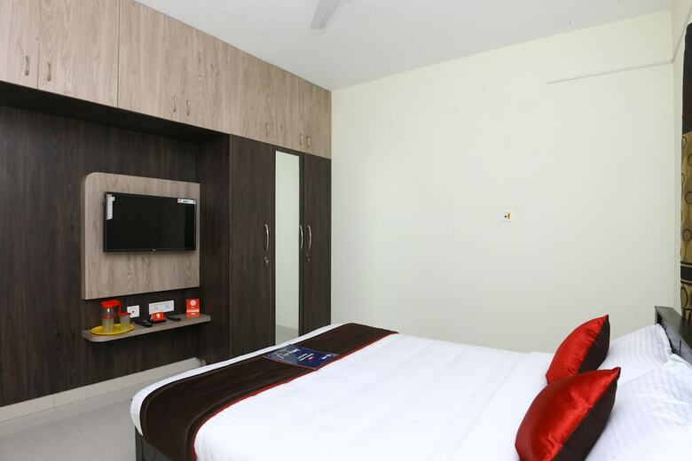 Oyo 10027 Hotel Red Petal