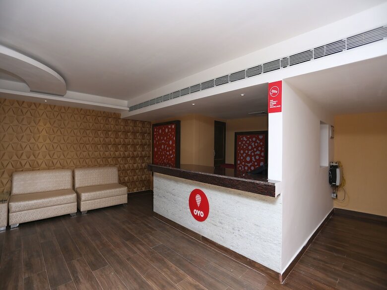 Oyo 9814 Hotel Parnil Palace 2