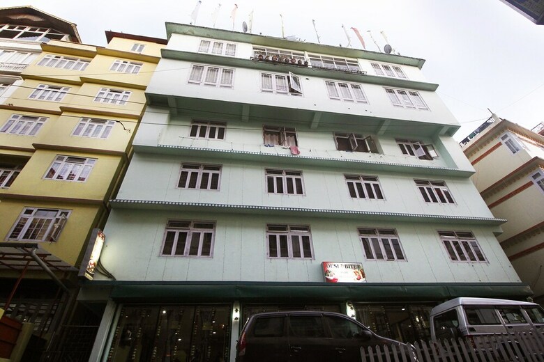 Oyo 7431 Hotel Tushita