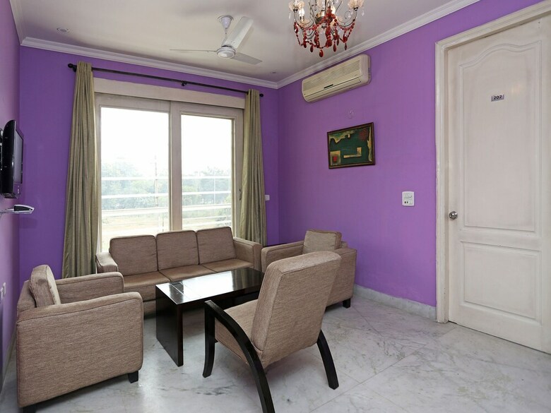 Hotel Oyo 9947 Ashiana Guest House