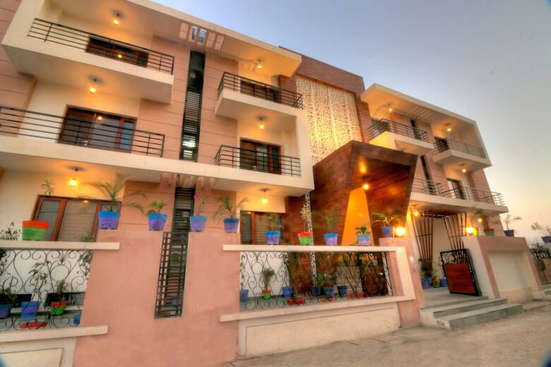 Hotel Atithi Suites