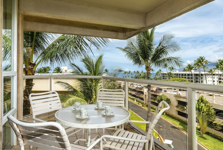 Aston At The Maui Banyan
