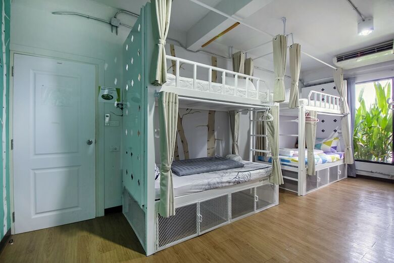 Hostal Oyo 705 Hostel@seatzstation