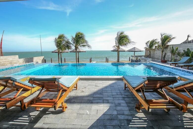 Hotel Serenity By The Sea