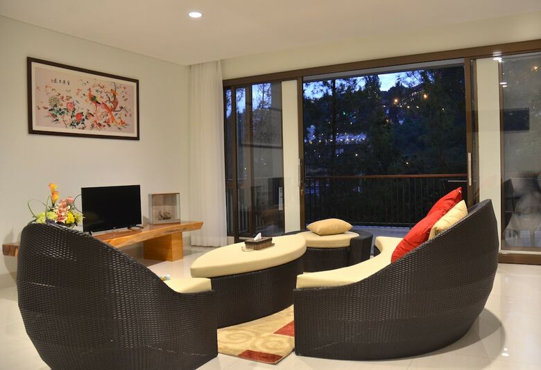Cempaka 4 Villa Dago Private Pool