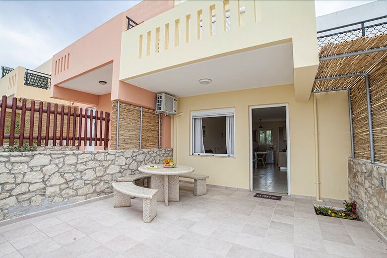 Katerina Apartments