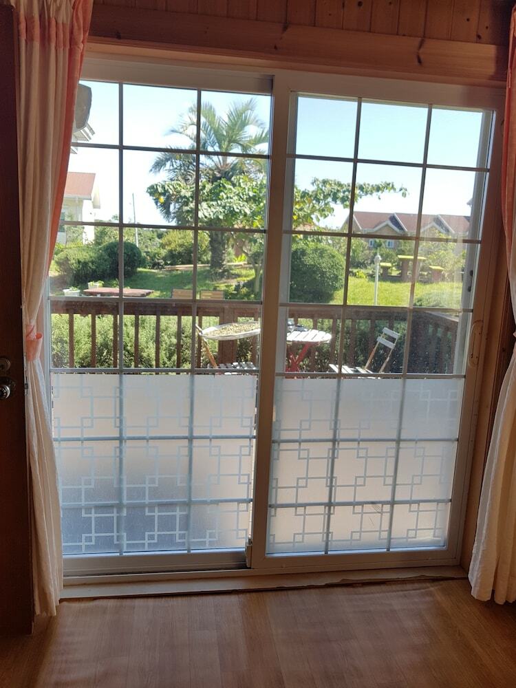 Pension Jeju Good House