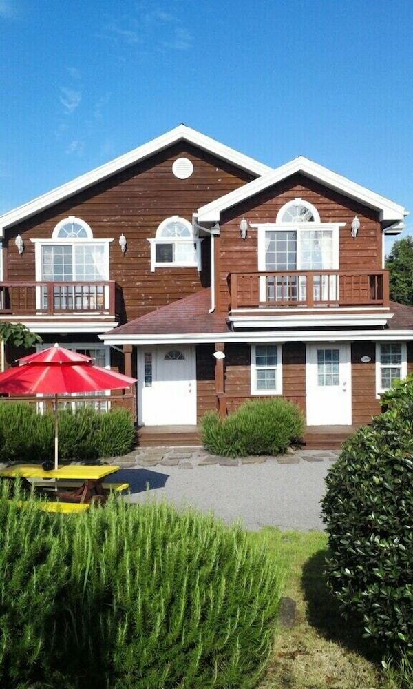 Pension Jeju Good House