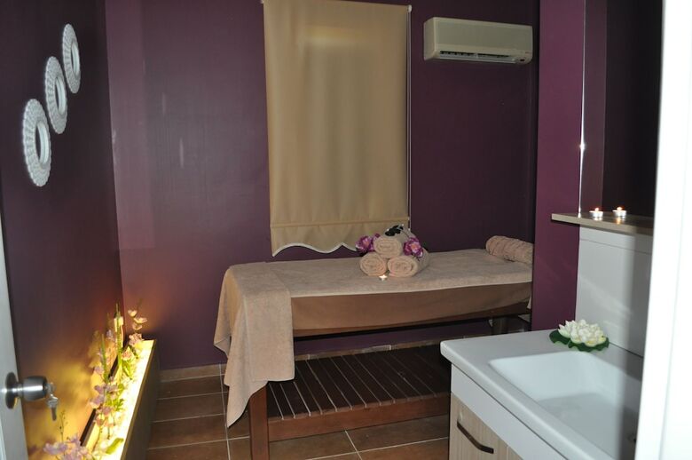 Greenlife Hotel