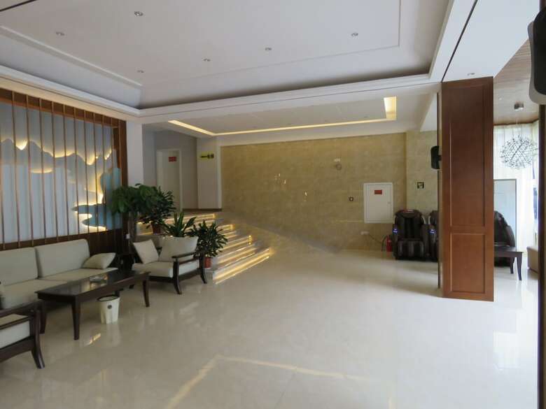 China Town Riverside Garden View Hotel