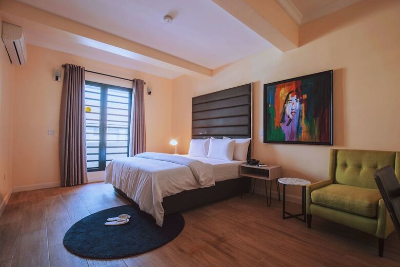 Maple Hotel