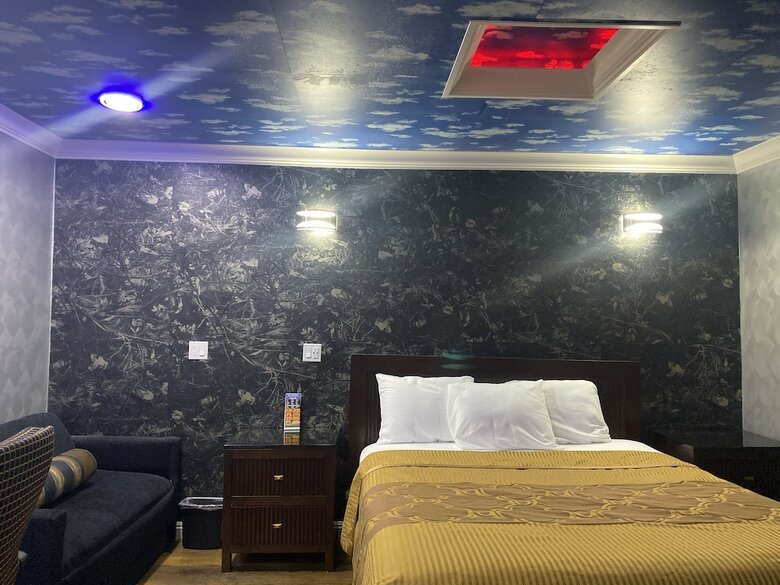 Orange Villa Park Motel