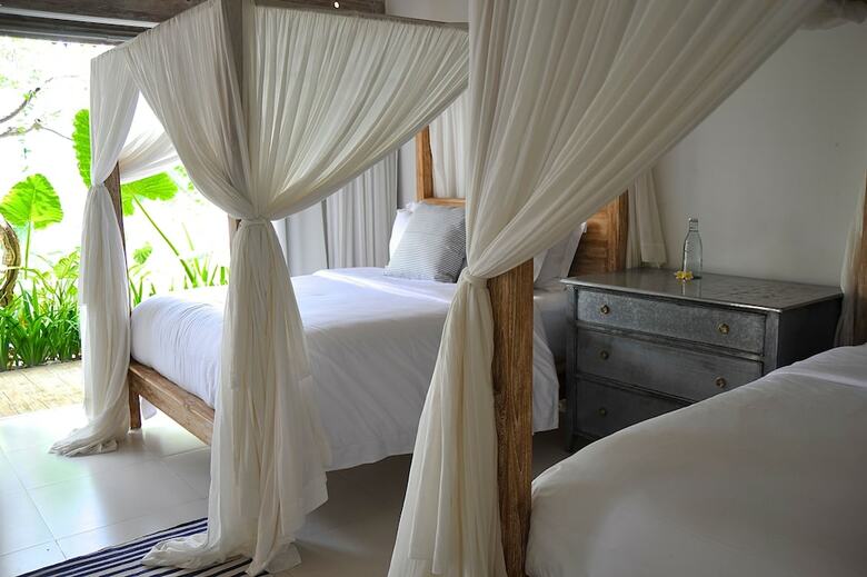Villa Santai Beach House
